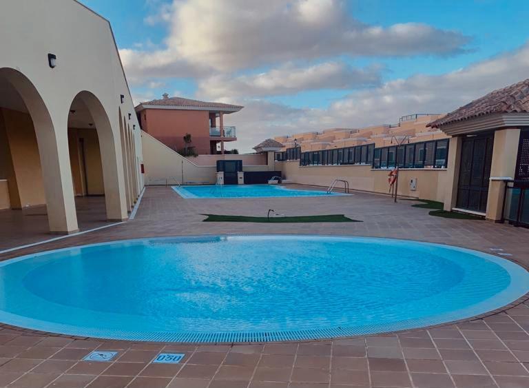 Vivienda Adosada En Castillo, كاليتا ذي فوستي المظهر الخارجي الصورة